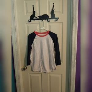 💜 3/$25 💜 3/4 Sleeve Shirt